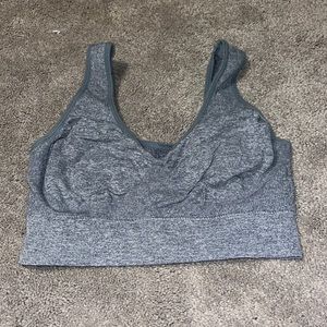 Women’s stretchy/sporty bra
